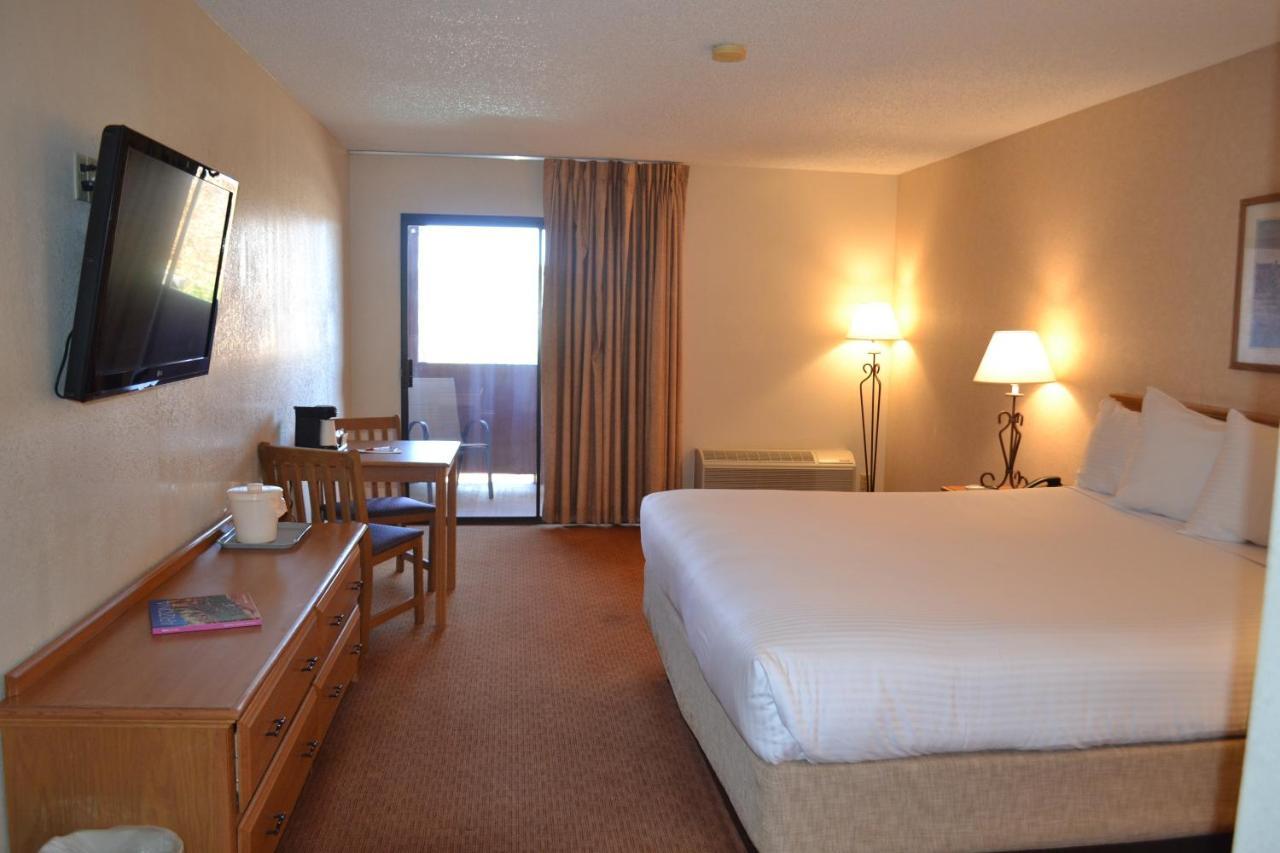 เดอะ ลอดจ์ แอท คลิฟ คาสเซิล กาสิโน Hotel แคมป์เวอร์ด ภายนอก รูปภาพ